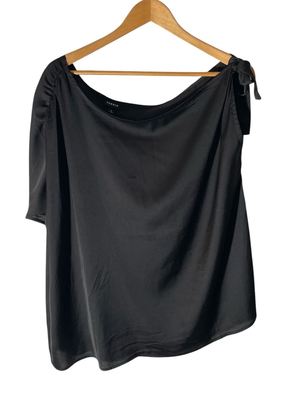 X4- torrid Black One-Shoulder Tie Blouse